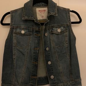 Sleeveless Jean Jacket